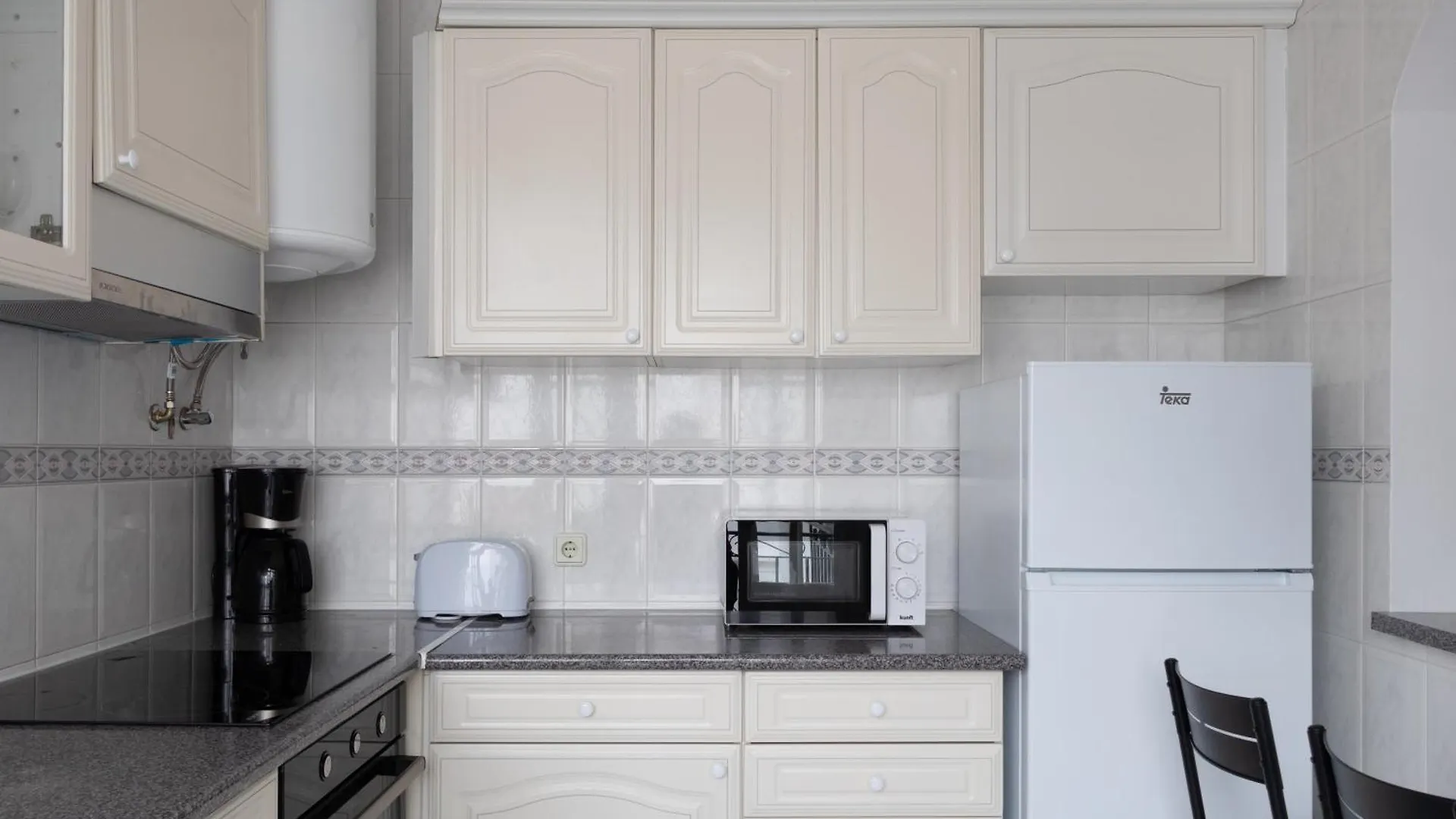 Blife Martinya House - Private Rooms And Apartments Olhão Pansiyon