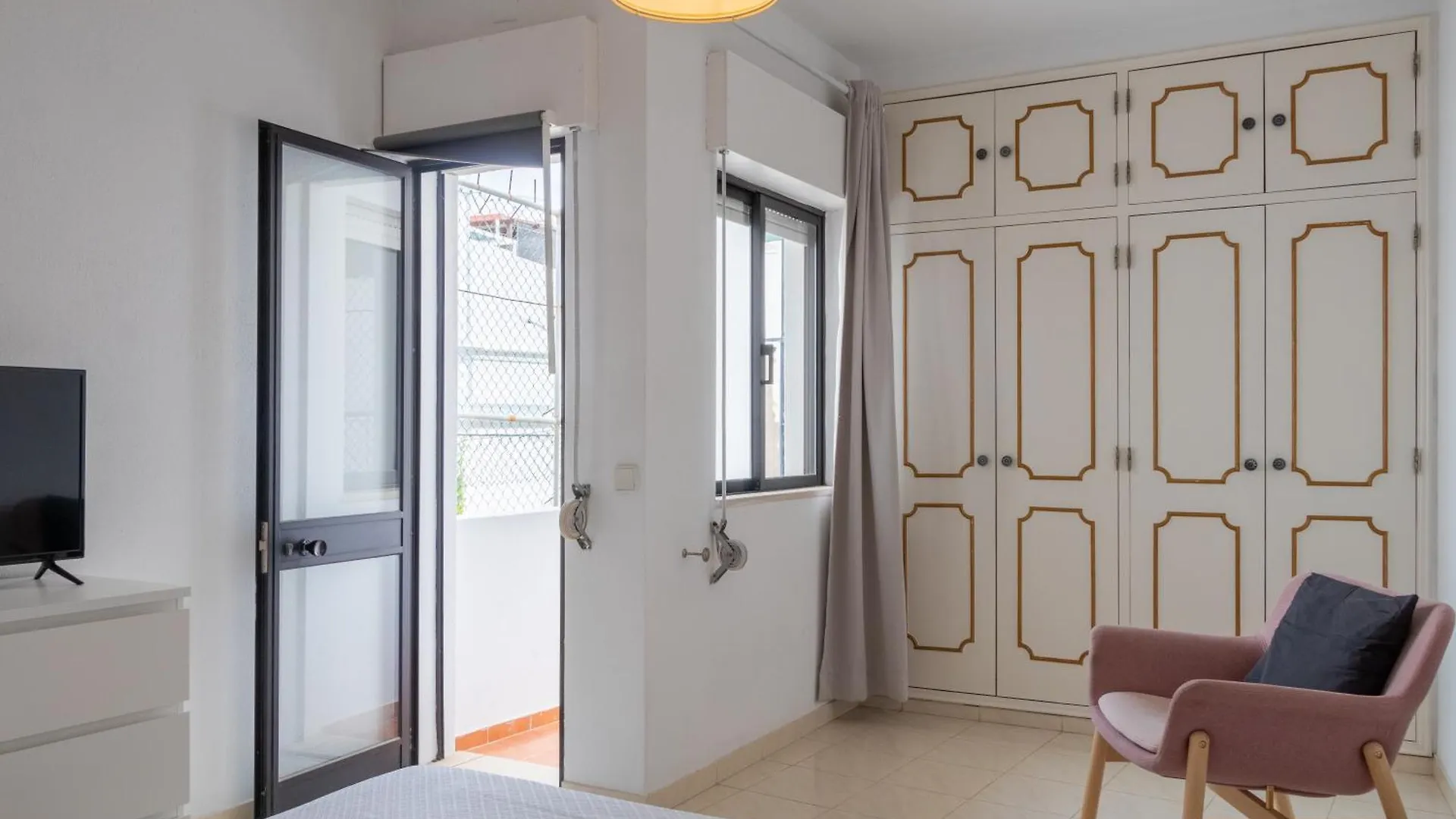 Blife Martinya House - Private Rooms And Apartments Olhão