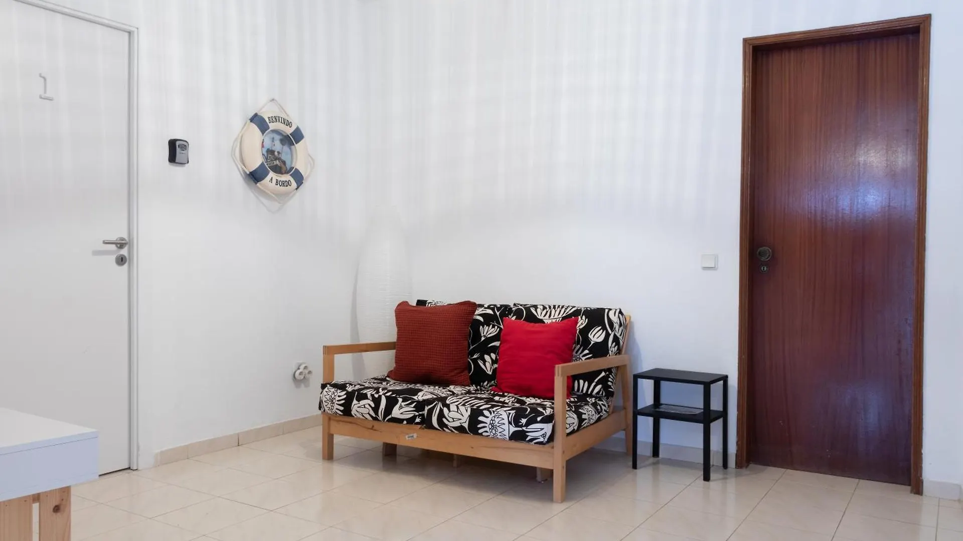 Homestay Blife Martinya House - Private Rooms And Apartments Olhao
