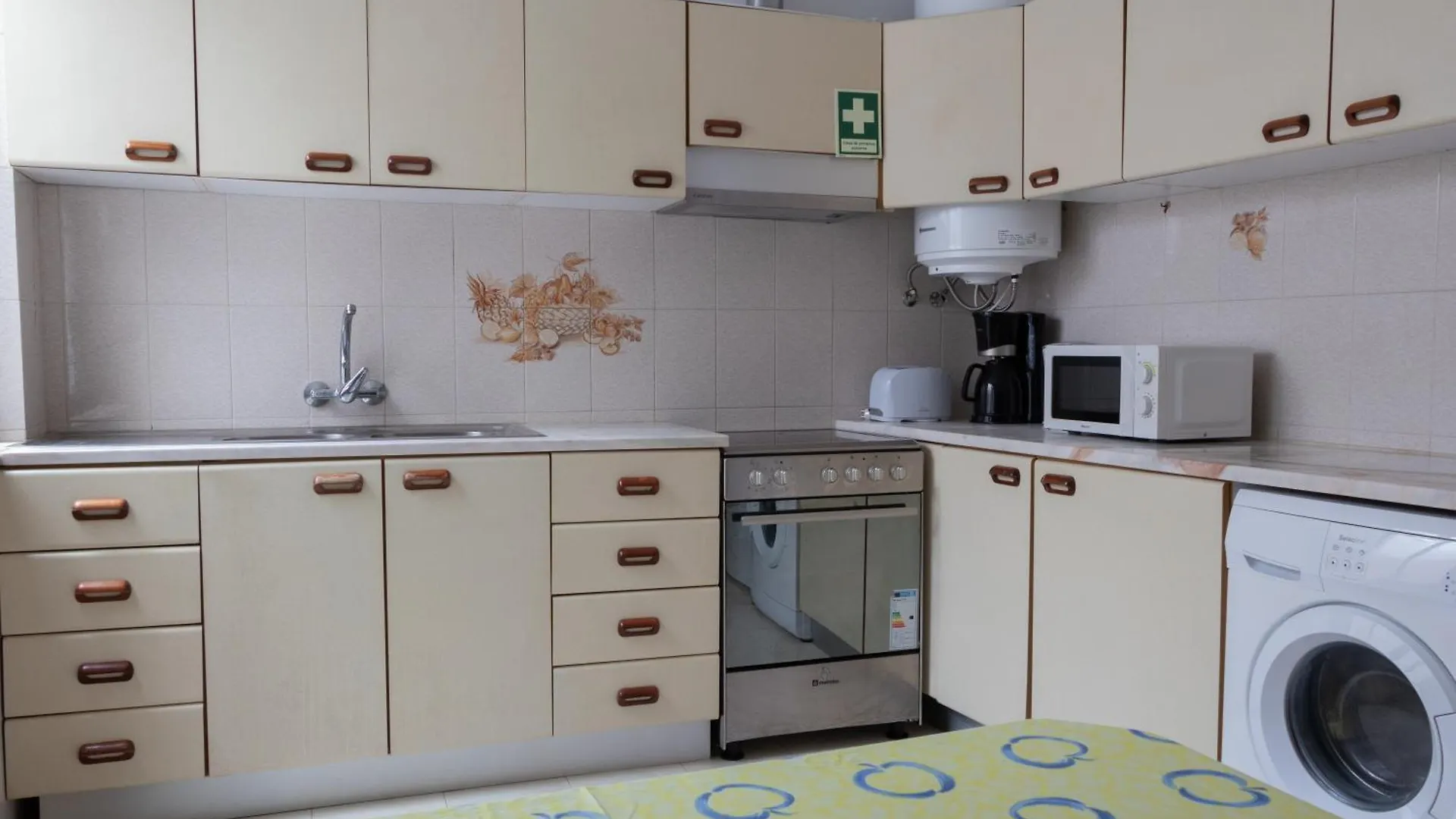 Blife Martinya House - Private Rooms And Apartments Olhão 0*,  Portekiz